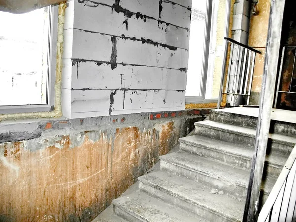 Old Concrete Crumbling Staircase Industrial Building Loft — Stock Photo, Image