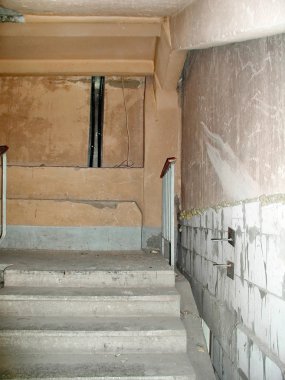 Eski Beton merdiven çatı