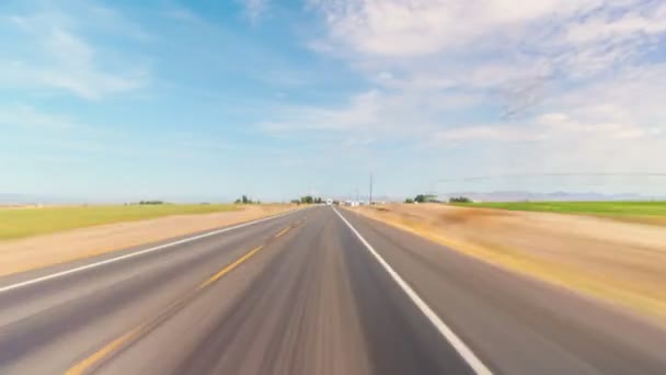 Driving on the road, Орегон — стоковое видео