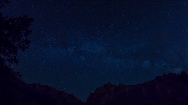 Smith kayalar gece yıldızlarla — Stok video