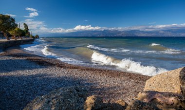 Diakopto ıssız plajda görüntülemek
