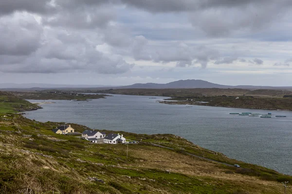 İrlanda bulutlu havalarda sahne
