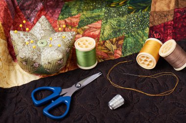 Patchwork yorgan üzerinde için aksesuarlar