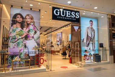 Almaty, Kazakistan - 17 Temmuz 2025: tahmin et aksesuar mağazasına giriş. Moda öğeleri