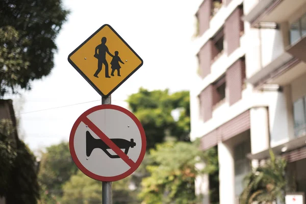 Señal Tráfico Cuidado Con Estudiante Carretera Escuela Bangkok Tailandia Enero — Foto de Stock