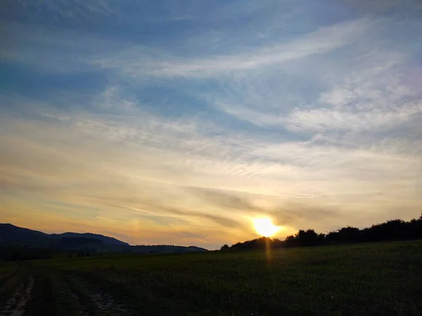 Hermoso Atardecer Las Montañas Fondo Naturaleza —  Fotos de Stock