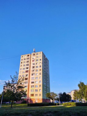 Şehrin modern binası