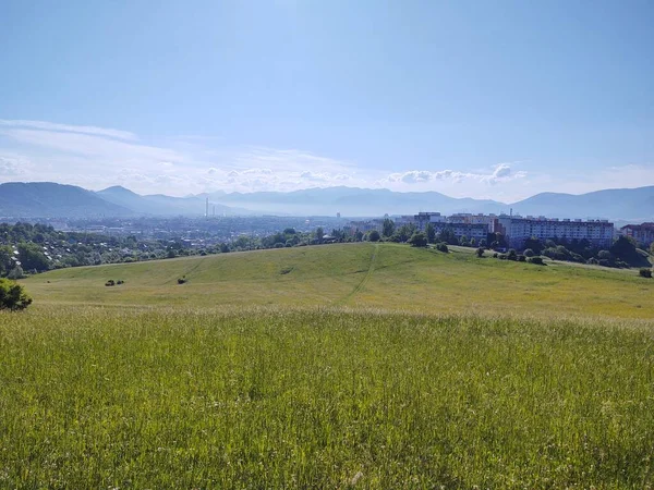 Hermoso Paisaje Con Montañas Ciudad — Foto de Stock