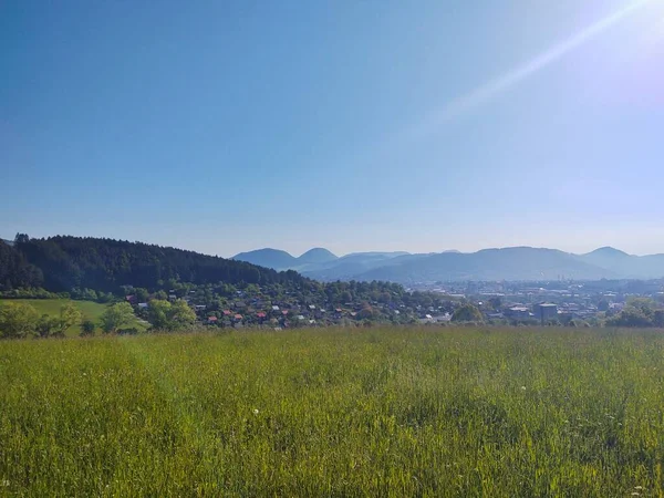 Hermoso Paisaje Con Montañas Ciudad — Foto de Stock