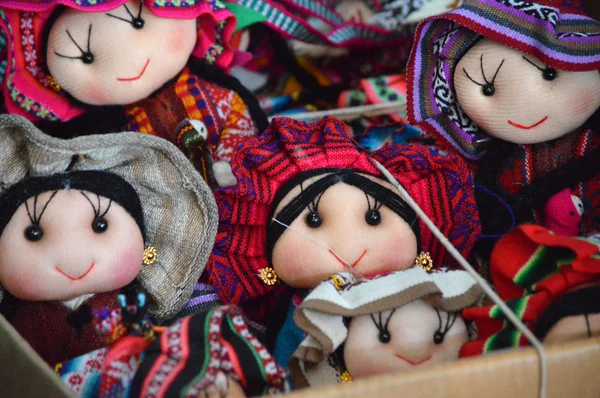 Fotos de Muñecas artesanales mexicanas de stock, imágenes de Muñecas artesanales mexicanas sin royalties | Depositphotos