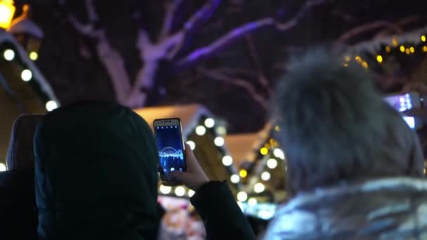 Decoraciones navideñas. Cuerdas de luces paraguas — Vídeos de Stock