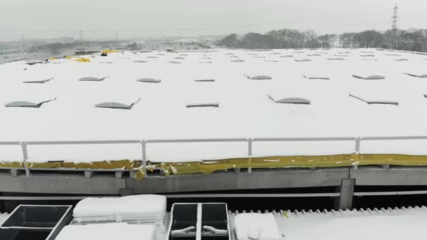 Bygging av logistikksenter om vinteren – stockvideo