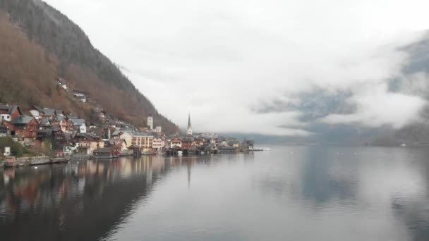 Widok z lotu ptaka nad Hallstatt, Austria — Wideo stockowe