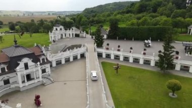 Ödem resor tıbbi spa 'da test sürüşü arabası