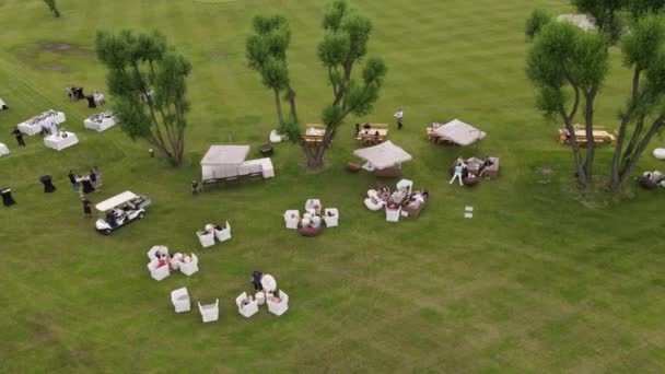 Descanso após o golfe, sala de catering — Vídeo de Stock