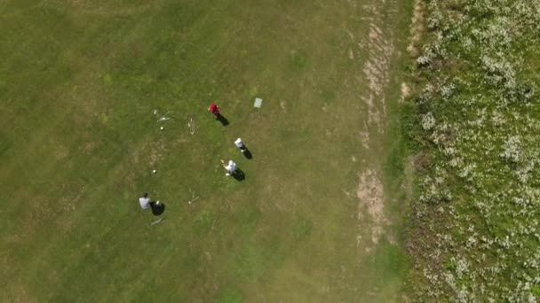 Luchtfoto van de golfbaan — Stockvideo