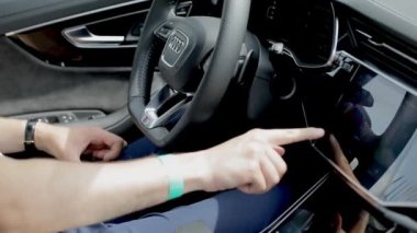 Ödem merkezindeki seçkin arabalar. Sağlık ve kaplıca.