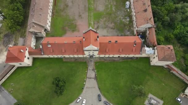 Antiguo castillo en Zhovkva en Ucrania — Vídeos de Stock