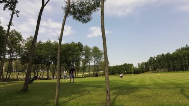 Vista aérea do campo de golfe — Vídeo de Stock