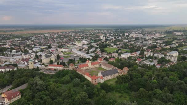 Древний замок в Жовкве на Украине — стоковое видео