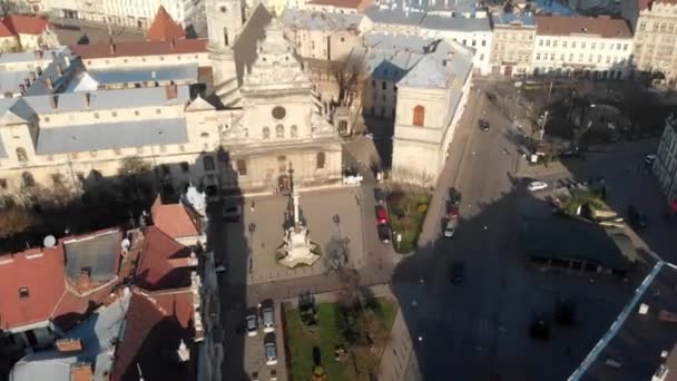 Flyfoto av Lviv by med et generelt arkitekturbilde – stockvideo