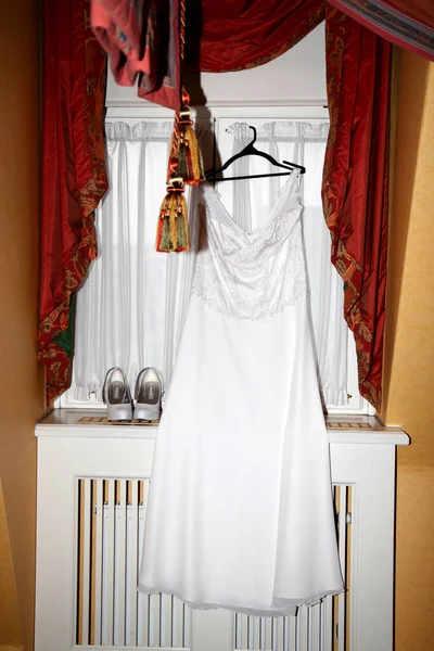 Весільний Одяг Взуття Готельному Номері Прага — стокове фото