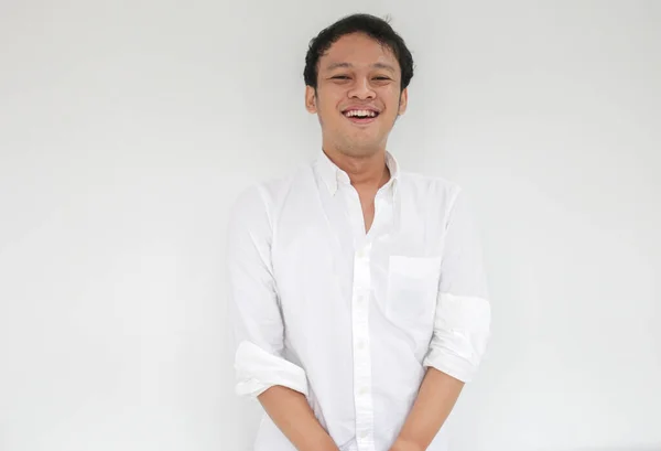셔츠를 카메라를 표정을 아시아 청년의 — 스톡 사진