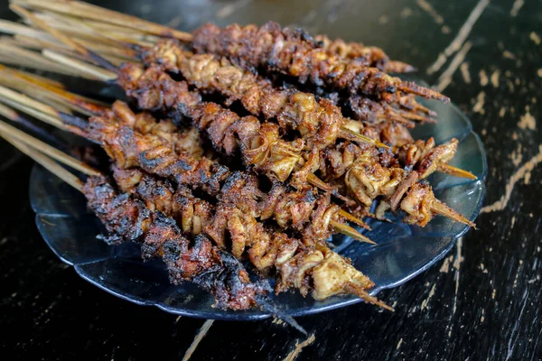 Tavuk Bağırsağı Satay Sate Usus Ayam Endonezya Geleneksel Yemekleri — Stok fotoğraf