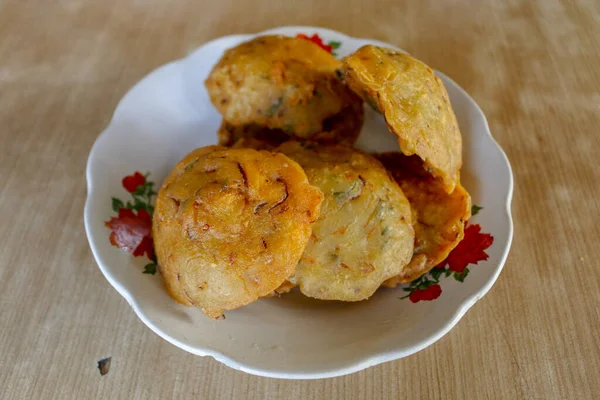 Bakwan Alimento Frito Hecho Verduras Harina Que Encuentra Comúnmente Indonesia —  Fotos de Stock