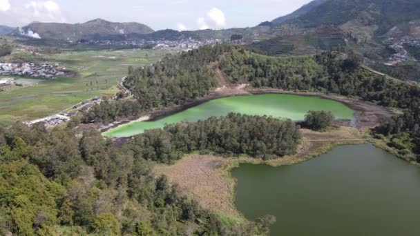 Letecký Pohled Jezero Telaga Warna Dieng Wonosobo Indonésie — Stock video