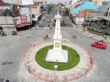 Tugu Jogja ya da Yogyakarta Anıtı, Endonezya 'nın havadan görünüşü. Yogyakarta, Endonezya - Ocak 2021