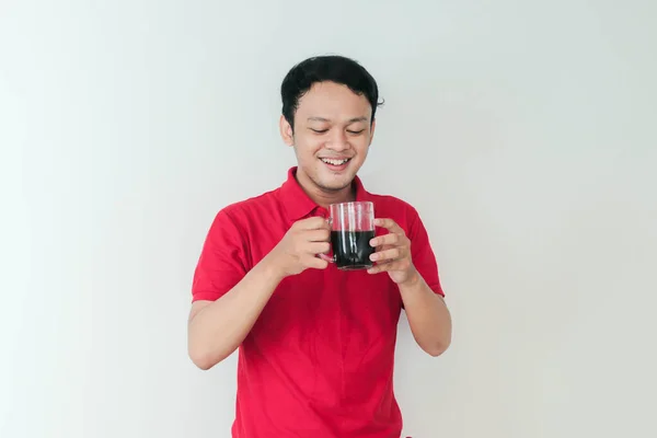 Jeune Homme Asiatique Tenant Une Tasse Café Debout Sur Fond — Photo