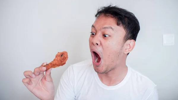 Shock Wow Gezicht Van Jonge Aziatische Man Het Eten Van — Stockfoto