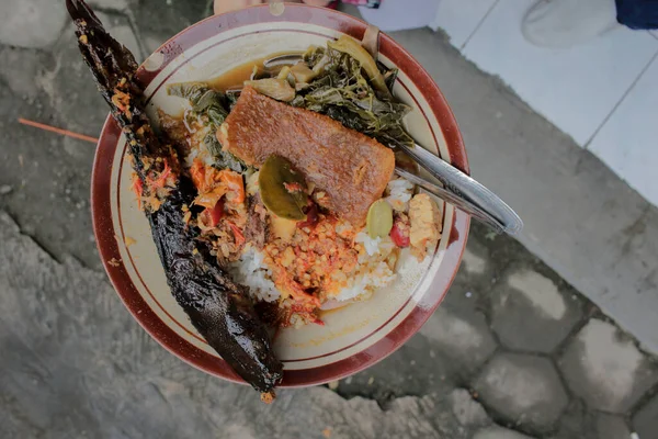 Mangut Spicy Catfish Uno Los Platos Tradicionales Yogyakarta Hecho Bagre — Foto de Stock