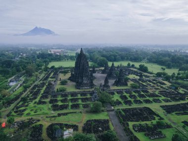 Endonezya Yogyakarta 'daki Güzel Manzara Prambanan Tapınağı Kompleksi