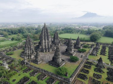 Endonezya Yogyakarta 'daki Güzel Manzara Prambanan Tapınağı Kompleksi