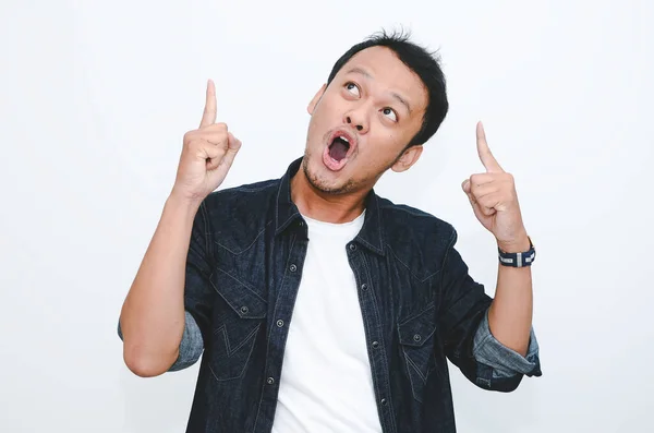 Wow Schok Gezicht Van Jonge Aziatische Man Wit Shirt Met — Stockfoto