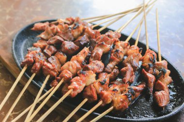 Keçi satay ya da elektrikli ocakta kambing