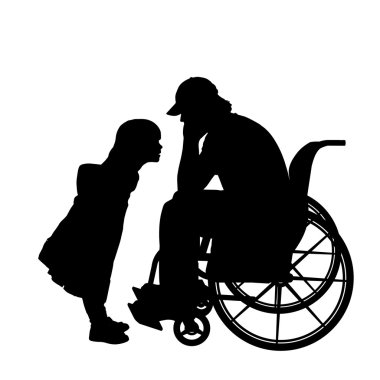 Adam kızı ile tekerlekli sandalyede.