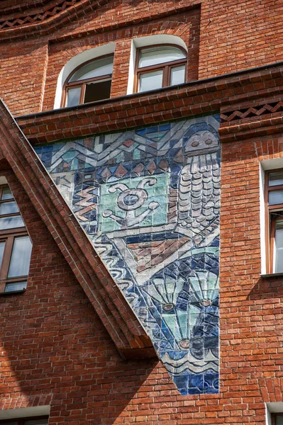 モスクワの創造的な知性のためのアパートの建物は 有名な芸術家セルゲイ マリューチン 1859 1937年 のプロジェクトによってロシアのアールヌーボー様式で建てられました — ストック写真