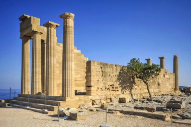 MÖ 8. ve MÖ 6. yüzyıllarda inşa edilen antik Linda kentinin Akropolü, Yunanistan 'ın en önemli ikinci akropolü olarak kabul edilir.     