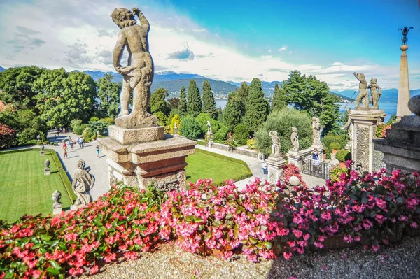The noble Borromini family, who owned the entire lake Lago Maggiore, built a palace on a rocky island in the 17th century and set up two parks, using imported fertile land.