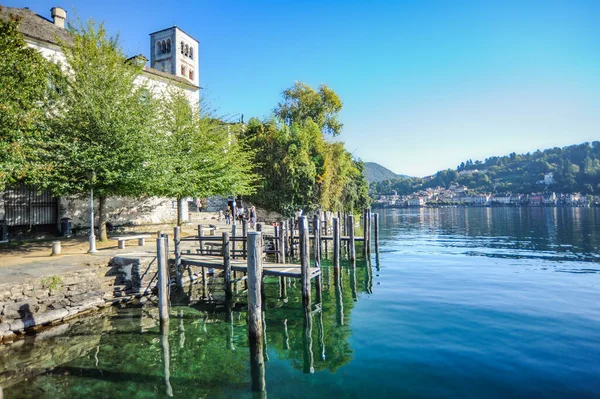 Wyspa San Giulio Nad Jeziorem Lago Orta Słynie Bazyliki Juliusza — Zdjęcie stockowe