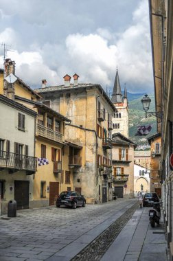 Susa Vadisi 'ndeki Kelt yerleşimi M.Ö. 500 yılından beri bilinmektedir. Romalıların gelişiyle, 11. yüzyıldan itibaren Savoy hanedanlığının egemenliği altında olan bir şehir ortaya çıktı..    