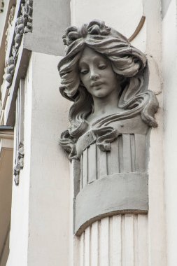 The residential building is located on one of the oldest streets in Moscow. Here for the first time appeared the Art Nouveau style, which has not yet got rid of eclecticism.    