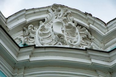 Apraksin-Trubetskoy Sarayı 'nın eşsiz binası, bu sarayı ziyaret eden pek çok ünlü Rus kültürü figürlerinin yanı sıra, sonsuza dek geçmiş Barok döneminin bir anıtıdır..       