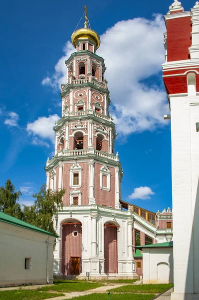 Dans Les Sept Niveaux Octogonaux Clocher Monastère Novodevichy Nouveau Monastère — Photo