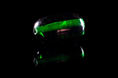 Şeffaf yeşil cam boncuk