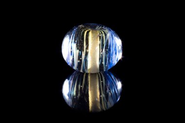 Şeffaf mavi cam boncuk