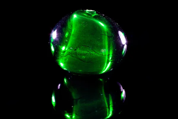 清绿色玻璃珠 — 图库照片